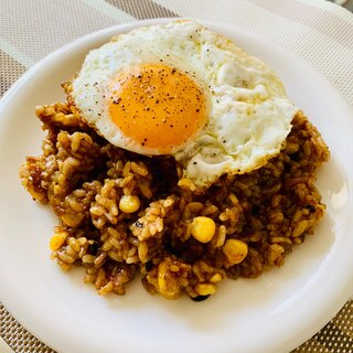 簡単ランチ☆残ったカレーで『カレー炒飯』